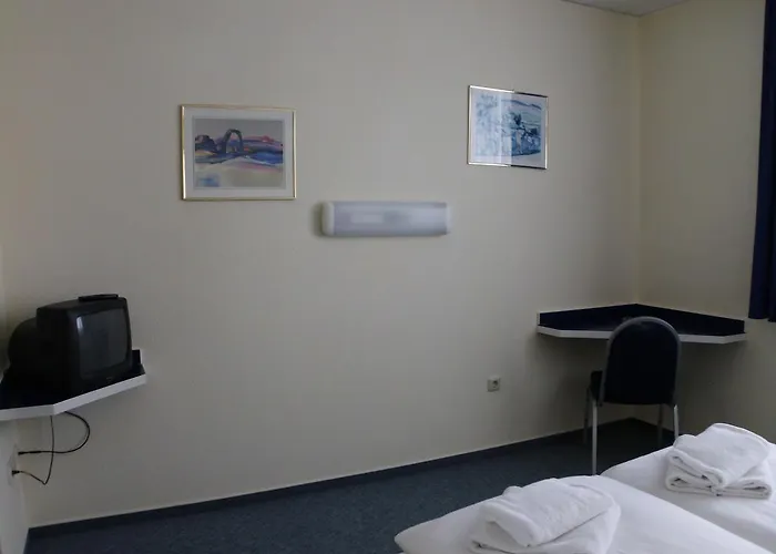 فندق Central-hotel